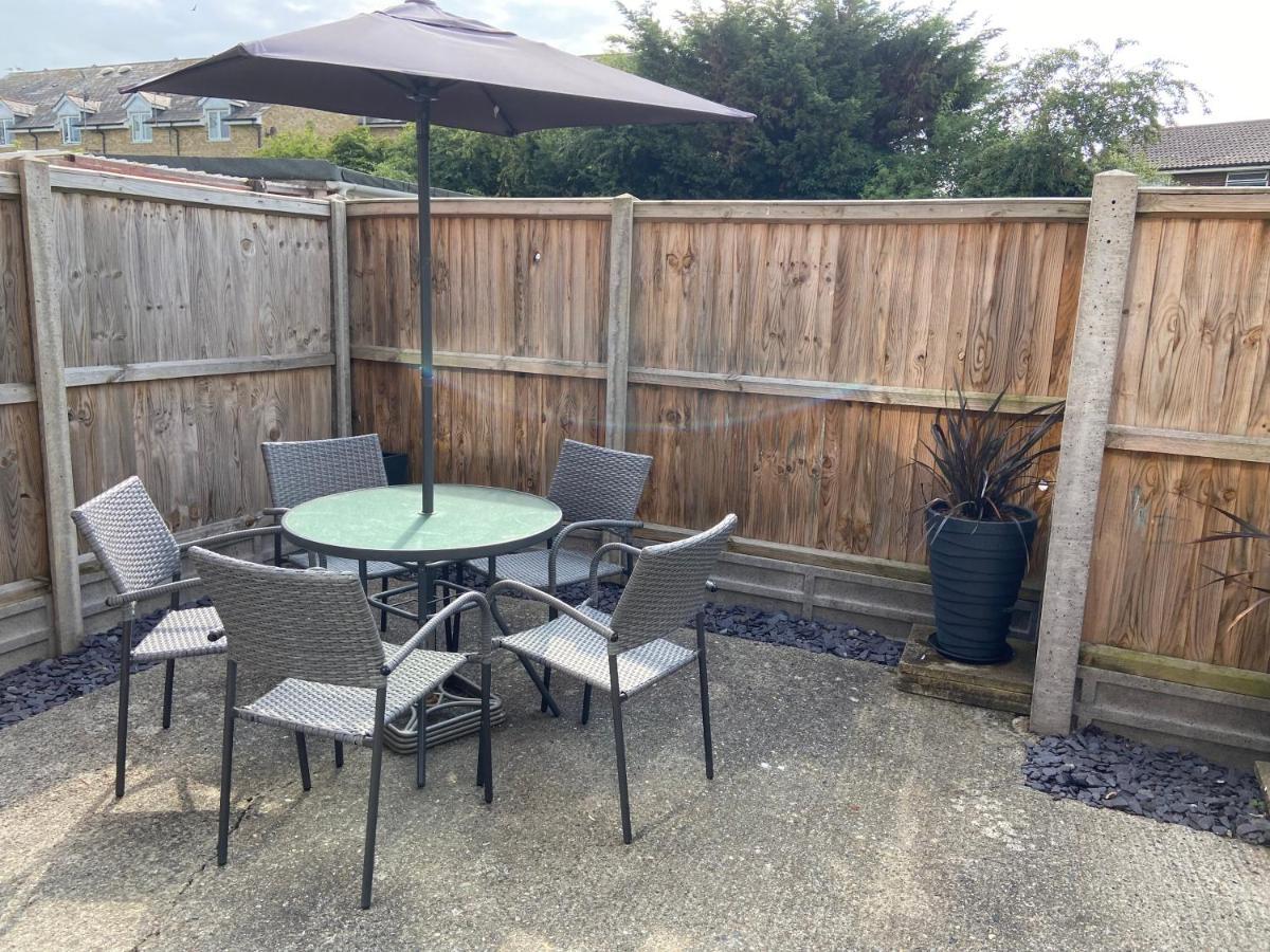 فيلا The Seagull, With Driveway And Patio Garden وايتستابل المظهر الخارجي الصورة